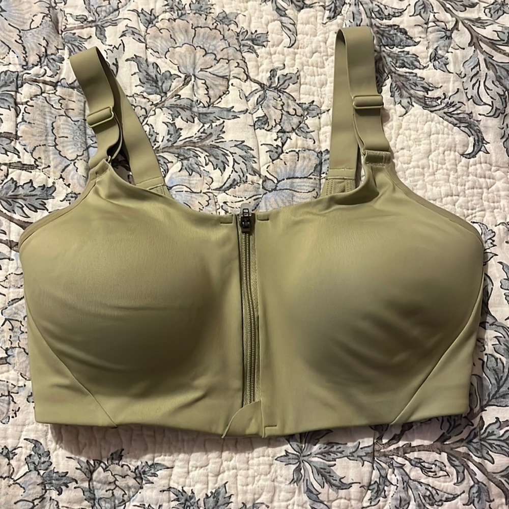 All in Motion 34D high impact front closure sports bra